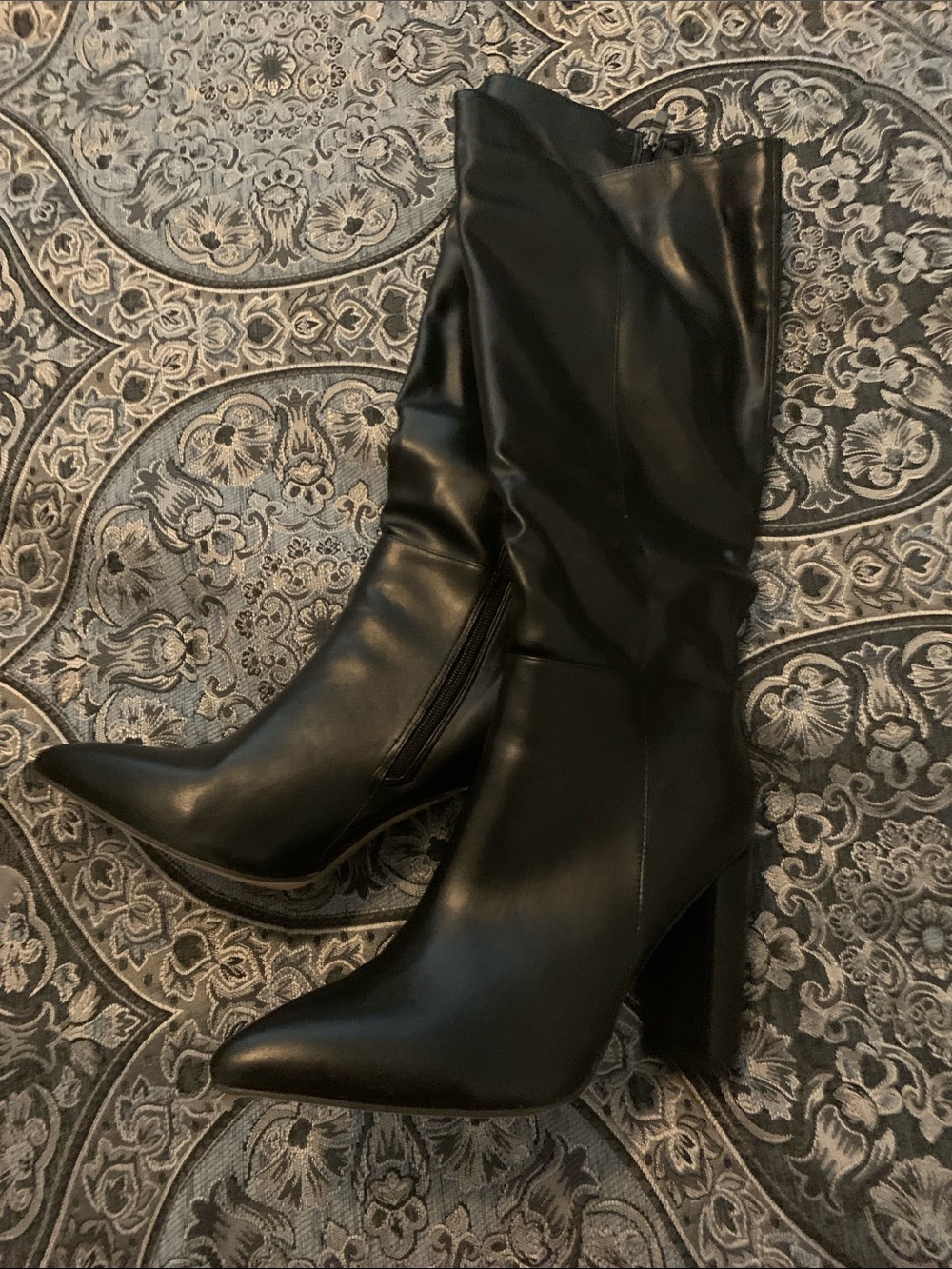 Classic Black Pointed-Toe Mid-Calf Block Heel Boots